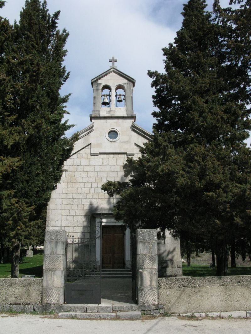 Eglise saint jean baptiste et site archeologique zupa