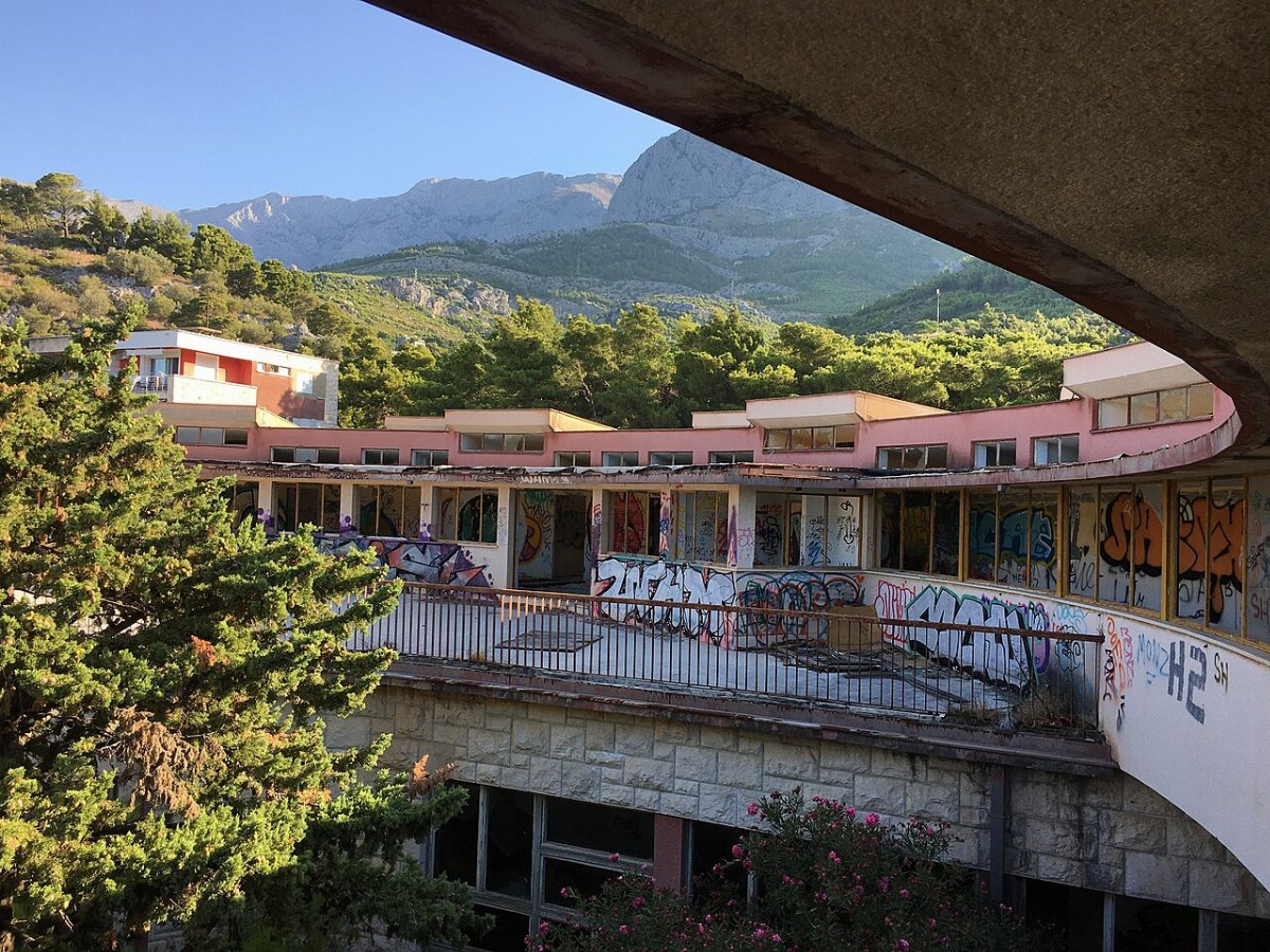 Colonie de vacances et sanatorium pour enfants krvavica