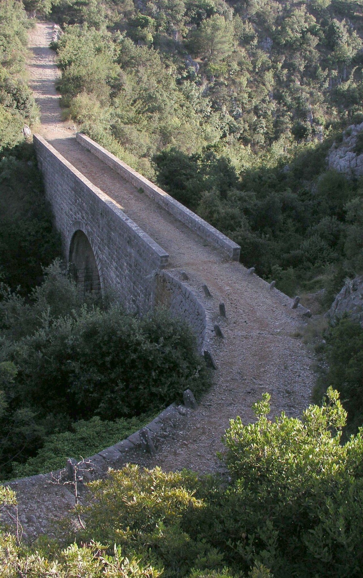 Pont de pierre lozisca