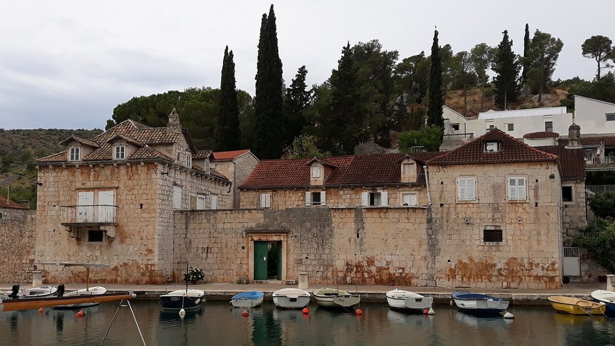Kastel gligo bobovisca