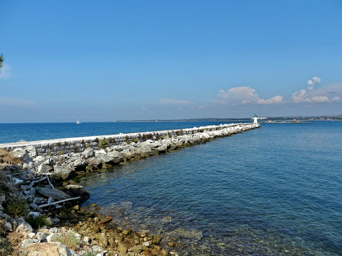 Phare de saint nicolas pucisca