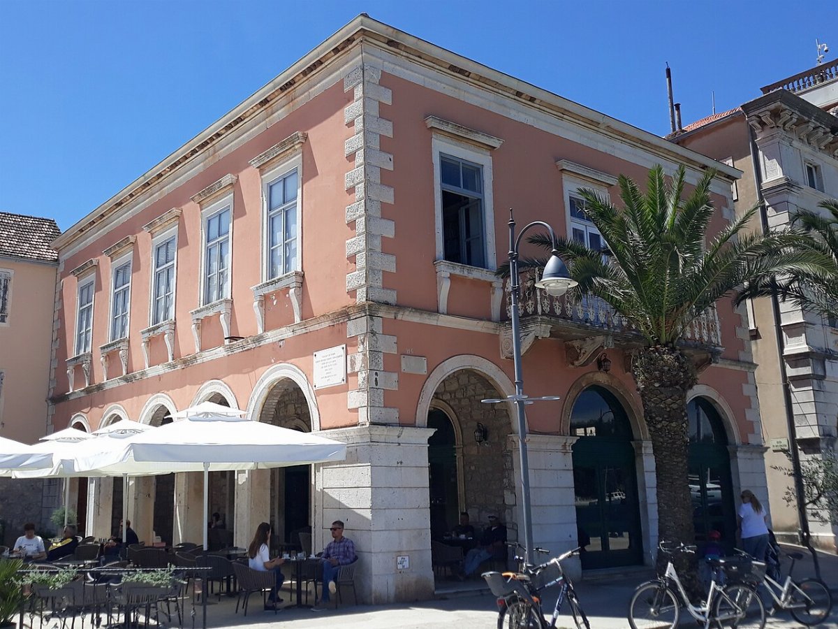 Batiment de la maison croate hrvatski dom stari grad